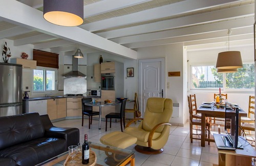 Cleder House | Beautiful private villa for 6 people with WIFI, TV, terrace and pets allowed