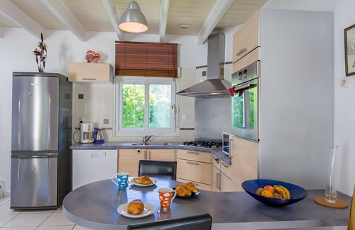 Cleder House | Beautiful private villa for 6 people with WIFI, TV, terrace and pets allowed