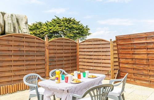 Kerlouet House | Beautiful private villa for 5 guests with WIFI, TV, terrace and parking