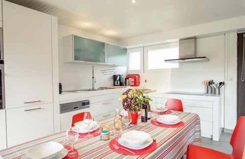 Kerlouan House | Beautiful private villa for 6 people with WIFI, TV, terrace, pets allowed and parking