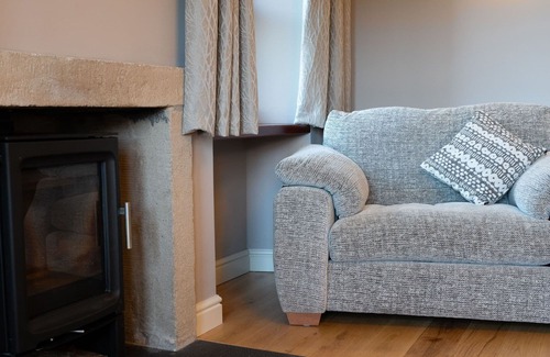 Inverarnie House | Beautiful private villa for 6 guests with WIFI, TV, panoramic view and parking