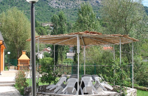 Dusina House | Beautiful private villa for 12 people with WIFI, hot tub, A/C, private pool, TV, terrace and par.