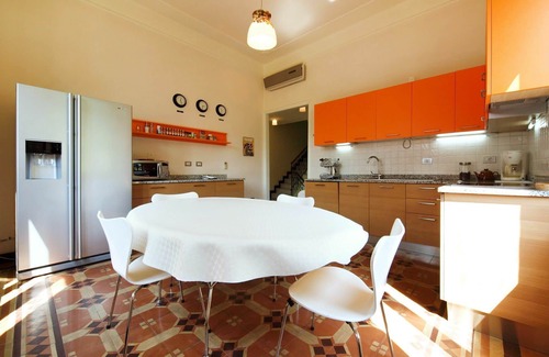 Sarezzano Villa | Beautiful private villa with WIFI, private pool, hot tub, A/C, TV, terrace, pets allowed and par.
