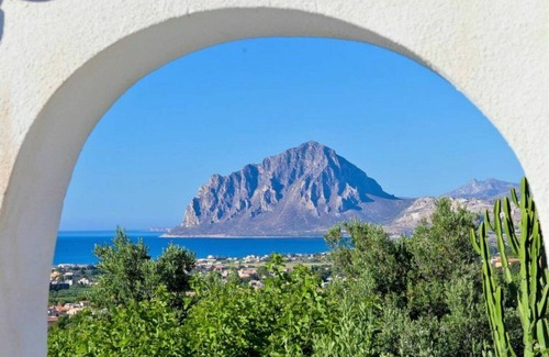 Valderice Villa | Beautiful private villa with private pool, A/C, hot tub, WIFI, TV, terrace, panoramic view, parking