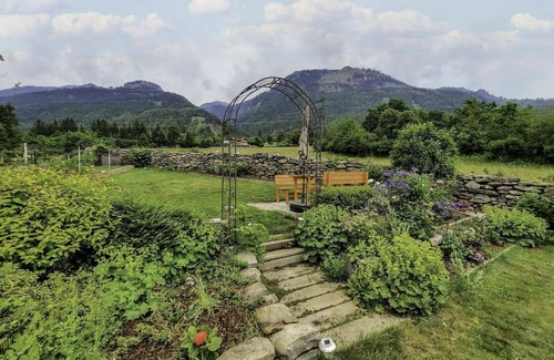 Muhldorf House | Beautiful private villa for 4 guests with WIFI, TV, terrace, pets allowed and parking