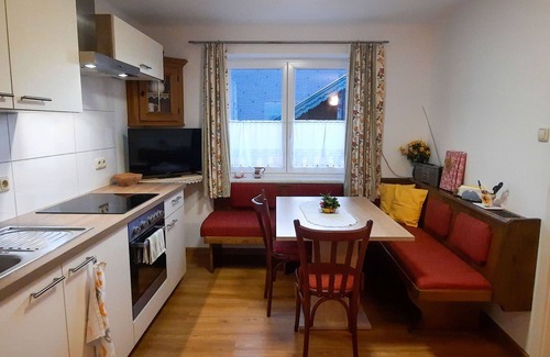 Oberwang House | Beautiful private villa for 4 people with TV, terrace and parking