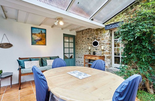 Glatigny House | Beautiful private villa for 4 people with hot tub, TV, terrace, pets allowed and parking