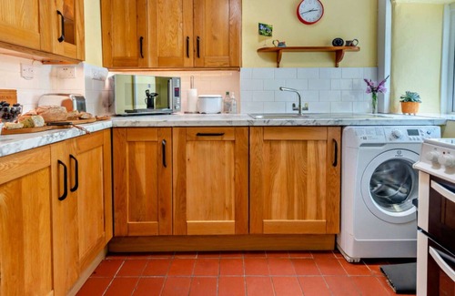 Llangeler House | Beautiful private villa for 3 guests with TV, patio, pets allowed and parking