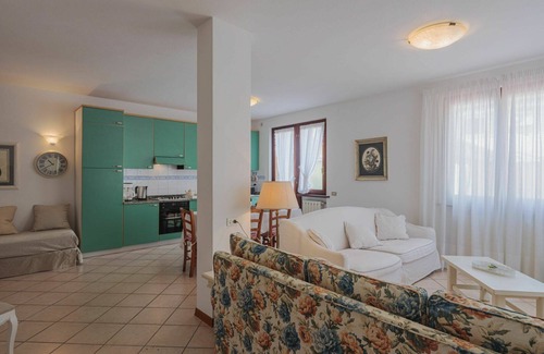 Lido di Camaiore House | Beautiful private villa for 6 people with WIFI, TV, patio and pets allowed