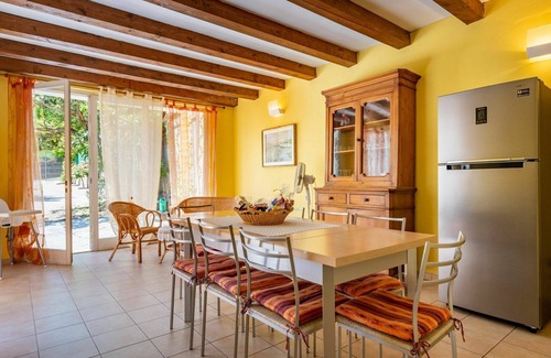 La Morra Villa | Beautiful private villa for 8 people with private pool, WIFI, TV, patio and parking