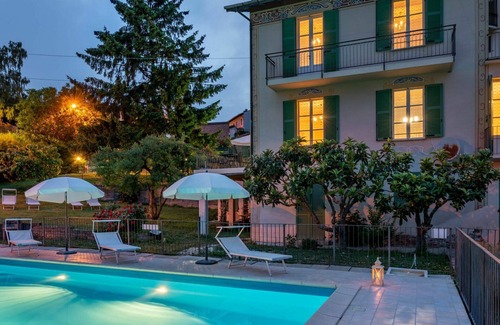 La Morra Villa | Beautiful private villa for 8 people with private pool, WIFI, TV, patio and parking