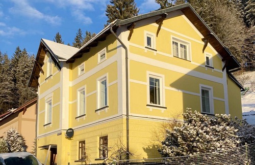 Svoboda nad Upou Villa | Beautiful private villa for 12 people with WIFI, TV and parking