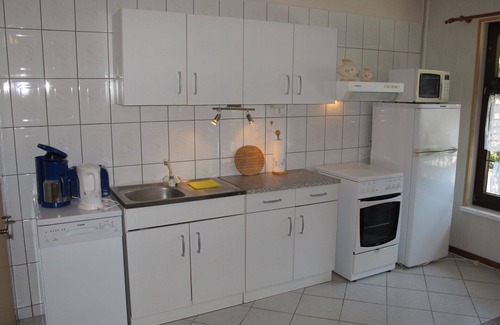 Goldberg House | Beautiful private villa for 4 people with TV, patio, pets allowed and parking