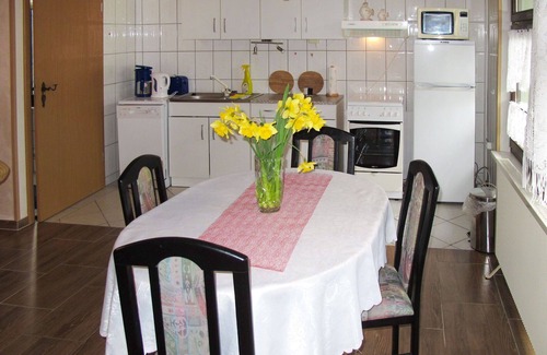 Goldberg House | Beautiful private villa for 4 people with TV, patio, pets allowed and parking