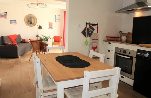 Plouider House | Beautiful private villa for 4 guests with WIFI, TV, terrace, pets allowed and parking