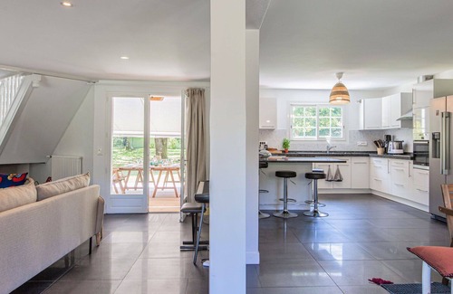 Magescq Villa | Beautiful private villa for 8 people with A/C, WIFI, private pool, TV, terrace and parking