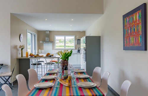 Treflez House | Beautiful private villa for 6 people with WIFI, TV and terrace