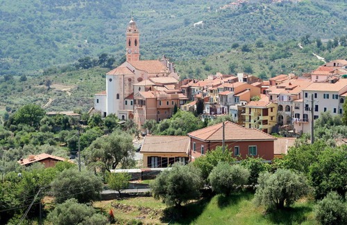 Torrazza House | Beautiful private villa with pool, WIFI, A/C, TV, terrace, pets allowed, panoramic view and park...