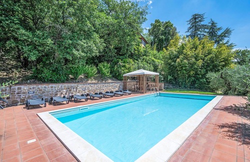San Feliciano Villa | Beautiful private villa with WIFI, private pool, A/C, TV, patio, pets allowed and parking
