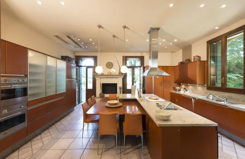 Saonara Villa | Beautiful private villa for 17 people with A/C, WIFI, TV, terrace and parking, close to Padua