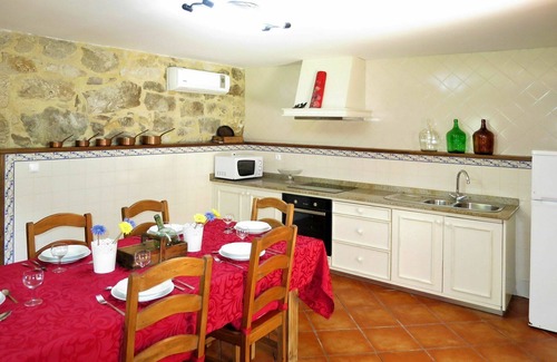 Cossourado Villa | Beautiful private villa for 6 people with A/C, WIFI, TV, terrace and parking