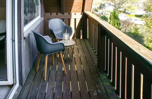 Hausen House | Beautiful private villa for 8 people with WIFI, TV, terrace, pets allowed and parking