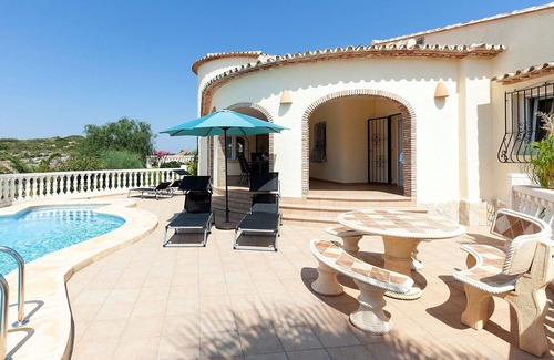 Rafol de Almunia Villa | Beautiful private villa with A/C, WIFI, private pool, TV, patio, panoramic view and parking