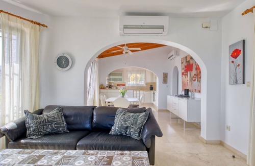 Monte Pego Villa | Beautiful private villa for 6 people with WIFI, A/C, private pool, TV and patio