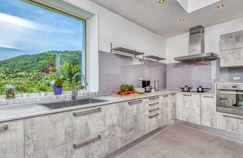 Golubici Villa | Beautiful private villa with WIFI, A/C, hot tub, private pool, TV, terrace, panoramic view, parking