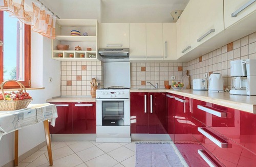 Muntic House | Beautiful private villa with private pool, WIFI, A/C, TV, patio, pets allowed and parking
