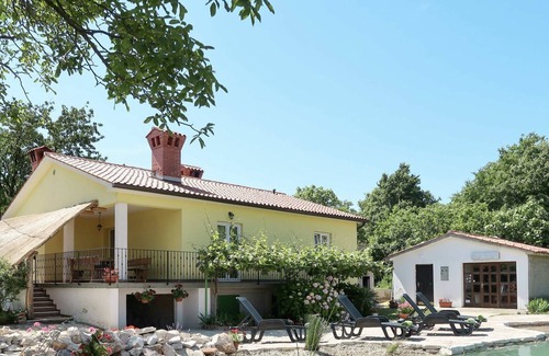Strmac House | Beautiful private villa for 6 guests with private pool, WIFI, terrace, pets allowed and parking