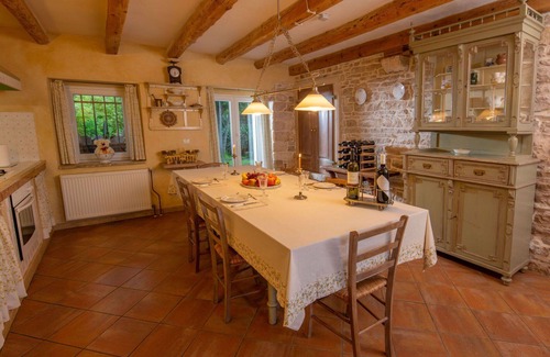 Sajini Villa | Beautiful private villa with A/C, private pool, WIFI, TV, terrace, pets allowed and parking