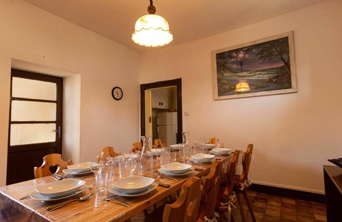 Cremia House | Beautiful private villa for 10 guests with WIFI, TV, terrace and pets allowed