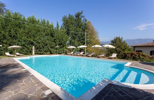 Vicchio Villa | Beautiful private villa for 20 people with sauna, WIFI, private pool, TV, patio and panoramic view