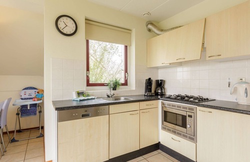 Municipality of Emmen House | Beautiful private villa for 6 people with WIFI, pool, TV, terrace and parking