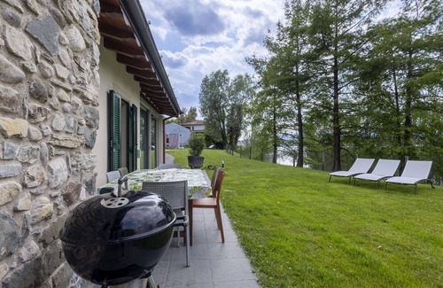 Cremignane Villa | Beautiful private villa with WIFI, A/C, private pool, TV, patio, pets allowed and parking