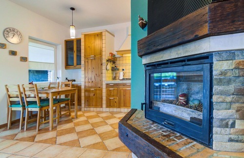 Vratarusa House | Beautiful private villa with A/C, hot tub, WIFI, private pool, TV, terrace, panoramic view, parking
