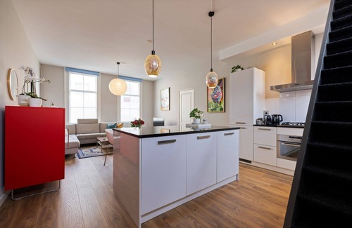 Gouda Apartment | Beautiful refurbished and decorated apartment located in the heart of Gouda.