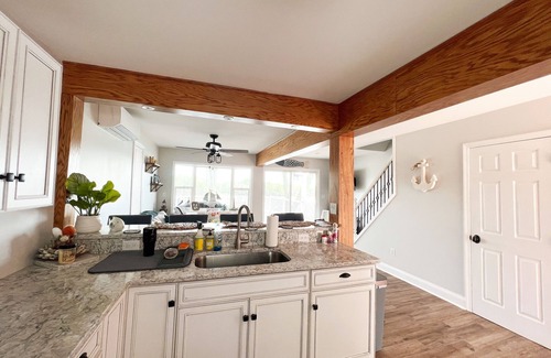Glen Burnie House | Beautiful remodeled waterfront home - 20 minutes from Baltimore!