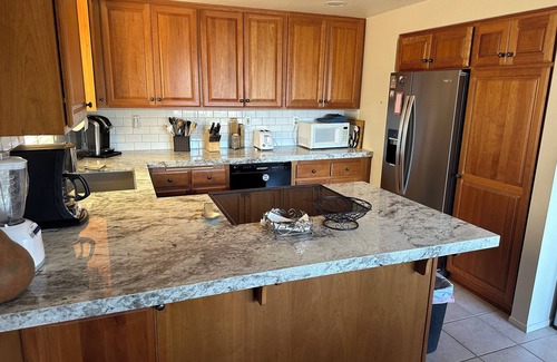 Palm Desert Condo | Beautiful, remodeled Home Away From Home with garage and furnished, tiled, patio