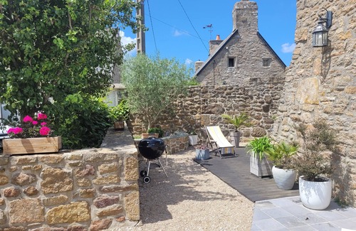 Maupertus-sur-Mer House | Beautiful renovated house - 3 Bedrooms - Sea & Countryside