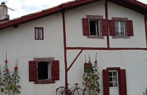 Ascarat House | Beautiful renovated 18th century Basque house 4 bedrooms