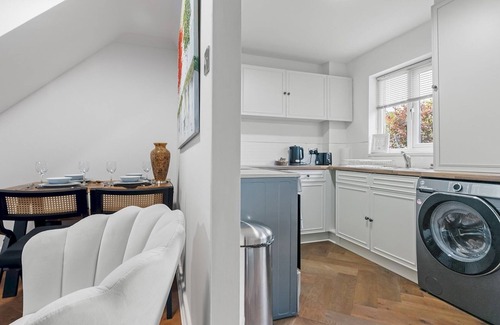 York House | Beautiful Renovated Central Home in York with Free Parking | Pass The Keys