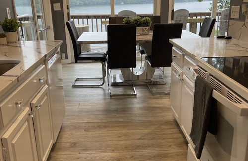 New Fairfield House | Beautiful Renovated Direct Waterfront Candlewood Lake Home~Views~Weekly Discount