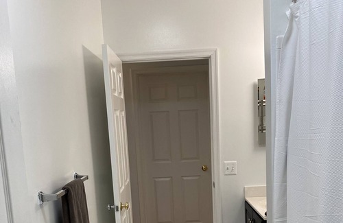 Alexandria Condo | Beautiful renovated private Bedroom & Bathroom