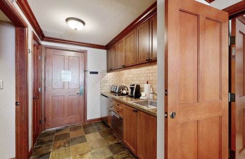 Olympic Valley Condo | Beautiful resort condos with pool, hot-tub, ski-in/ski-out, WiFi