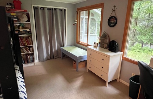 Tolland House | Beautiful retreat in a lake community to the enjoy the summer season.