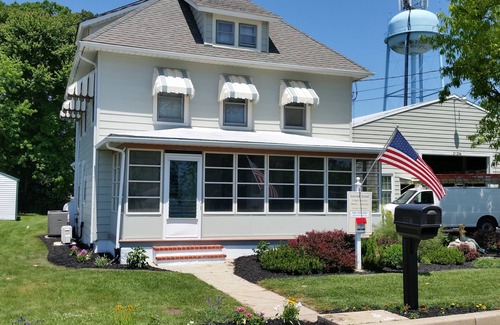 Rock Hall House | Beautiful Retreat Located in Rock Hall - walk to everything!