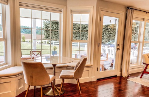 Brush Prairie House | BEAUTIFUL RETREAT W/ AMAZING VIEWS, FUN AMENITIES & CLOSE TO DOWNTOWN