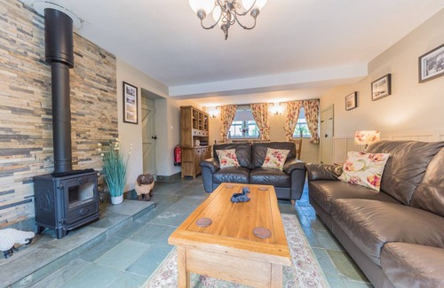 Low Newton Cottage | Beautiful Romantic dog friendly cottage in amazing location with Spa access
